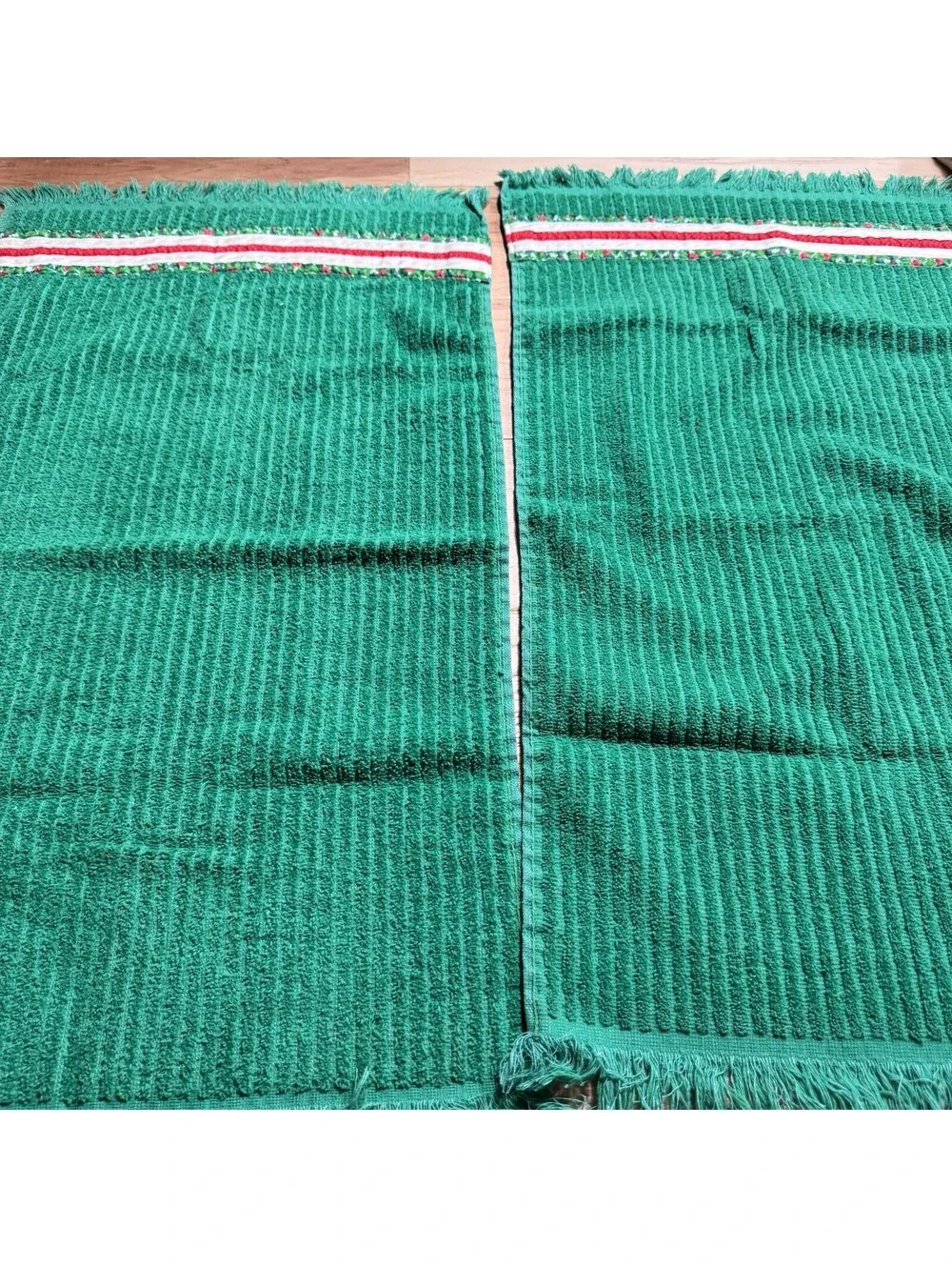 Vintage Cannon Green Christmas Towels Pair Holly Ribbon Fringe USA Made 25x14.5”